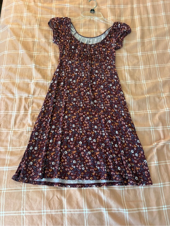 SO Dresses & Skirts - SO Burgundy Floral Puff-Sleeve Casual Dress